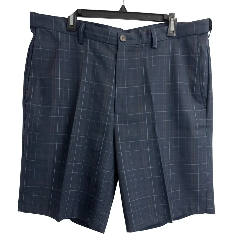 Haggar Clothing Mens Navy Blue Plaid Shorts Flat Front Size 38 Expandable Waist
